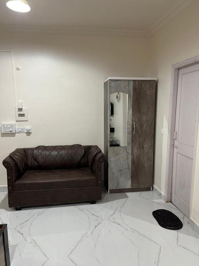 Studio Apartment -Dom Francisco 坎多林 外观 照片